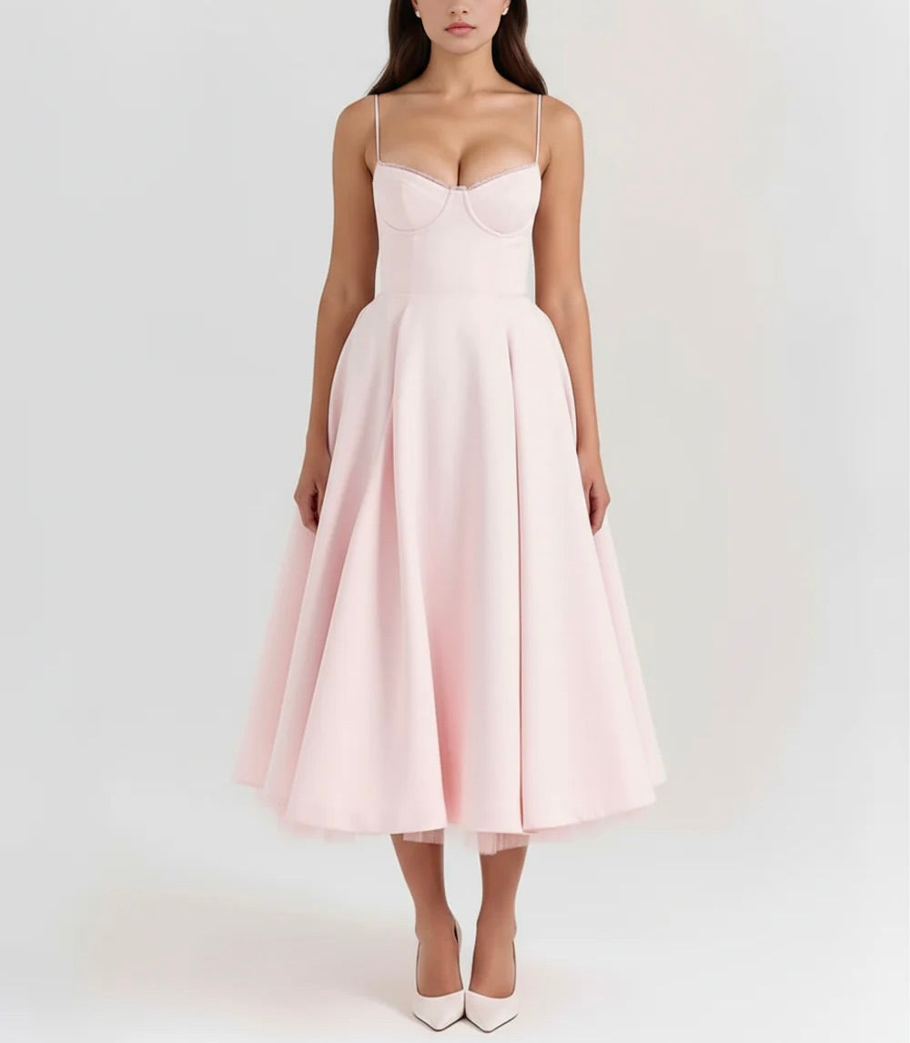 Selene | Vestido midi con capas de tul y bolsillos secretos
