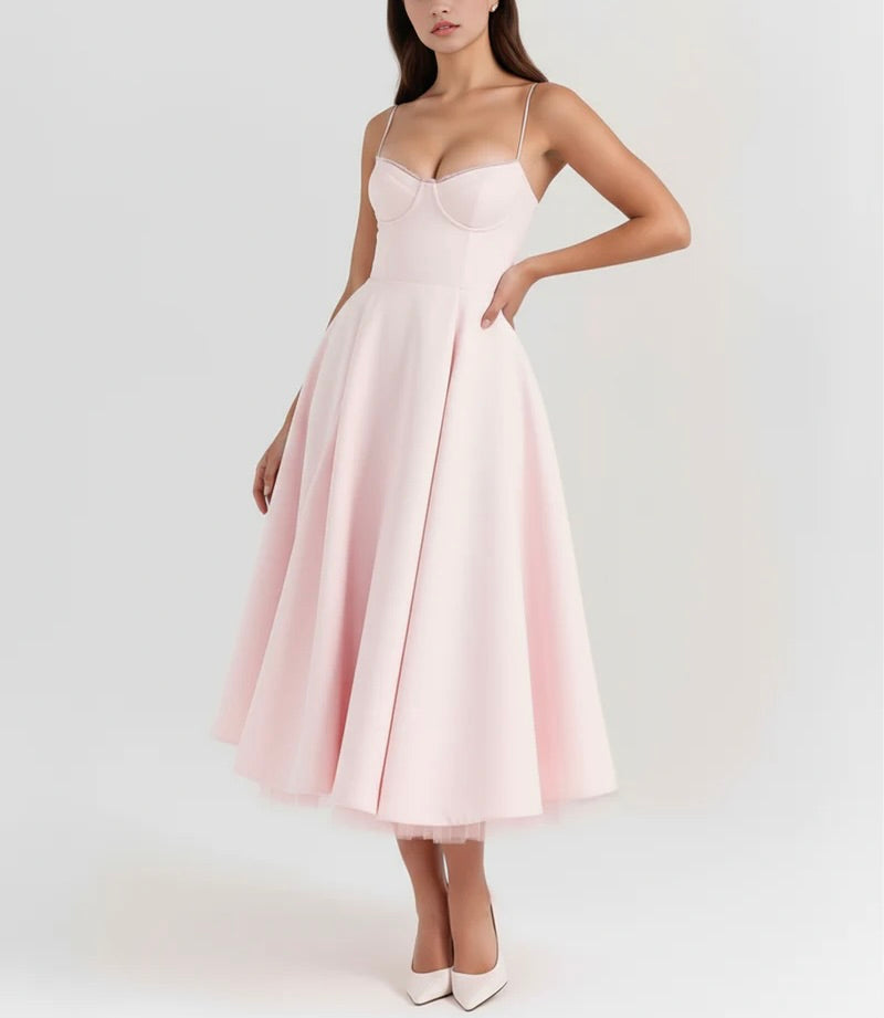 Selene | Vestido midi con capas de tul y bolsillos secretos