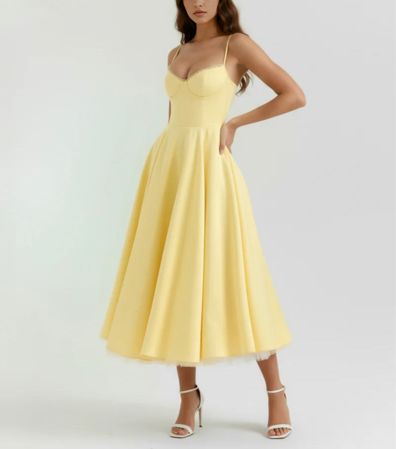 Selene | Vestido midi con capas de tul y bolsillos secretos